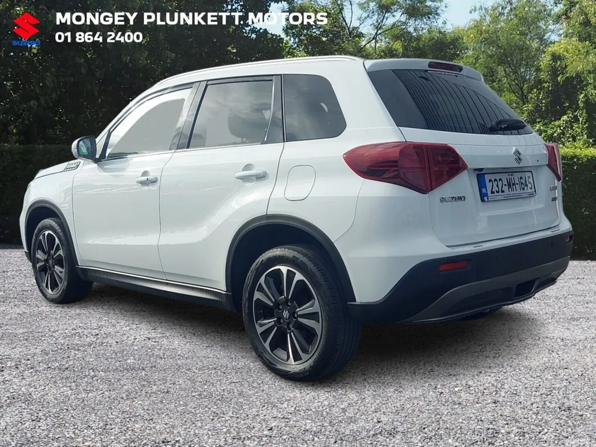 Suzuki Vitara SUV, Petrol Hybrid, 2023, White