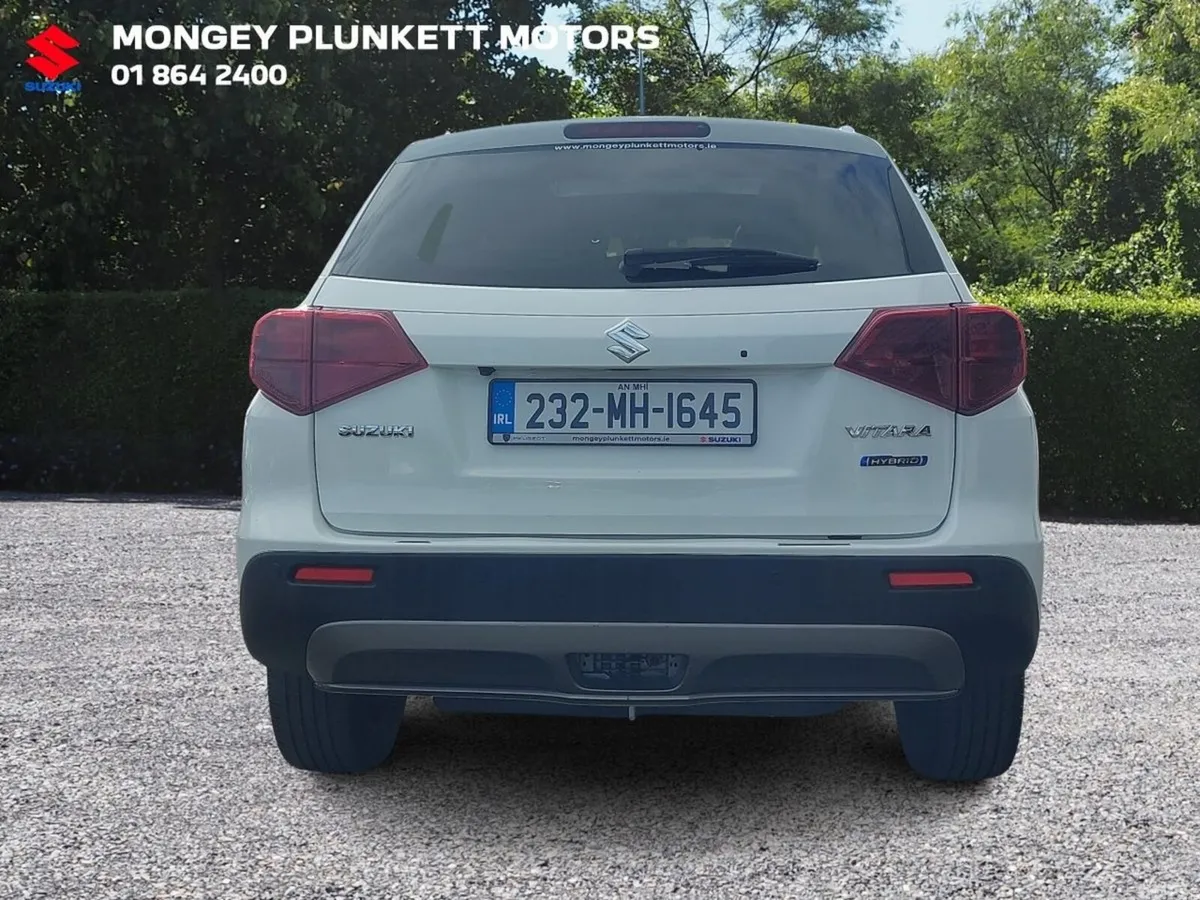 Suzuki Vitara SUV, Petrol Hybrid, 2023, White
