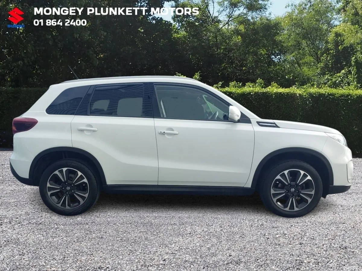 Suzuki Vitara SUV, Petrol Hybrid, 2023, White