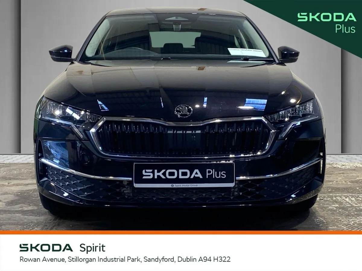 Skoda Octavia Saloon, Petrol, 2026, Black