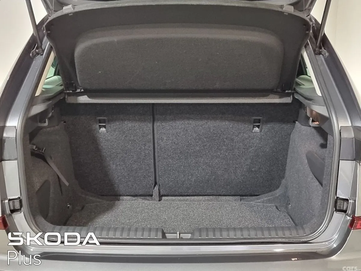 Skoda Kamiq Hatchback, Petrol, 2026, Grey