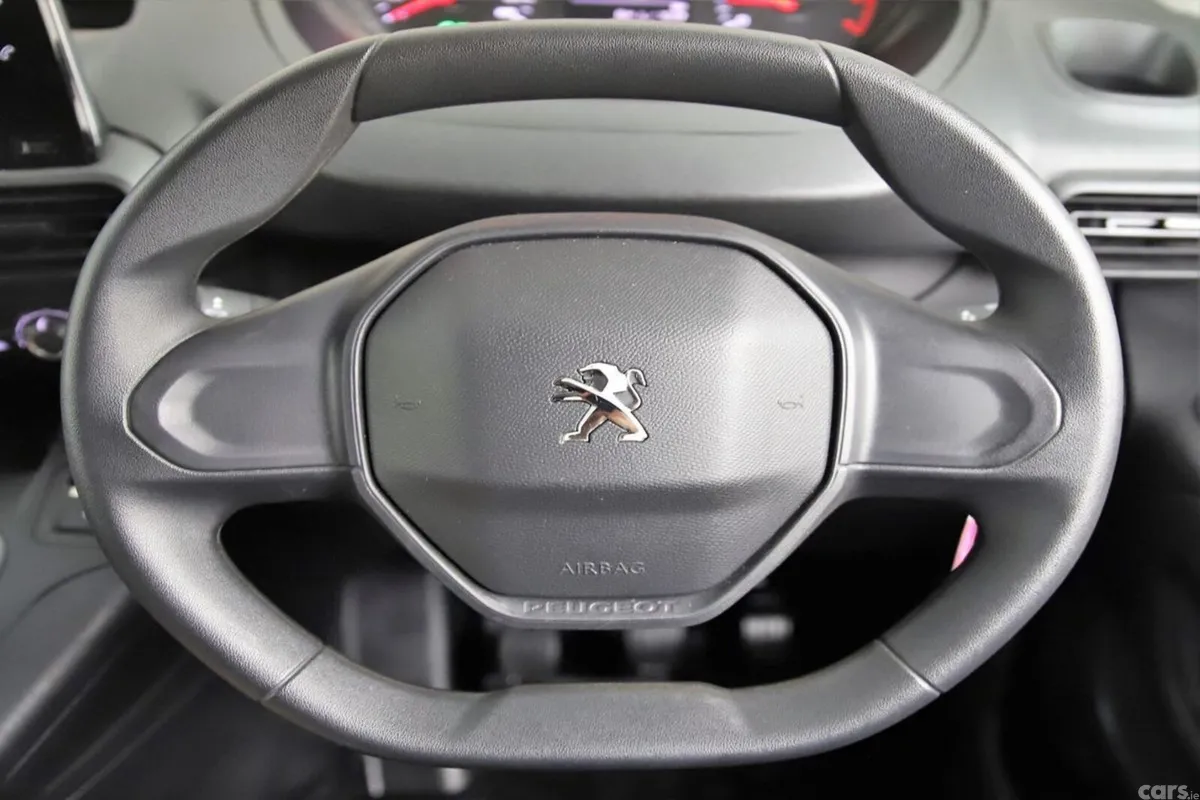 Peugeot Partner MPV, Diesel, 2022, White