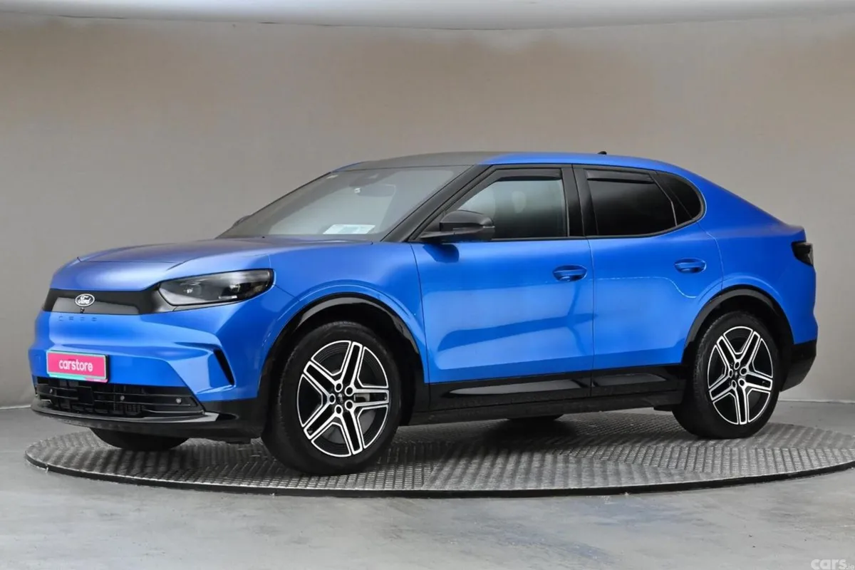 Ford Capri SUV, Electric, 2026, Blue