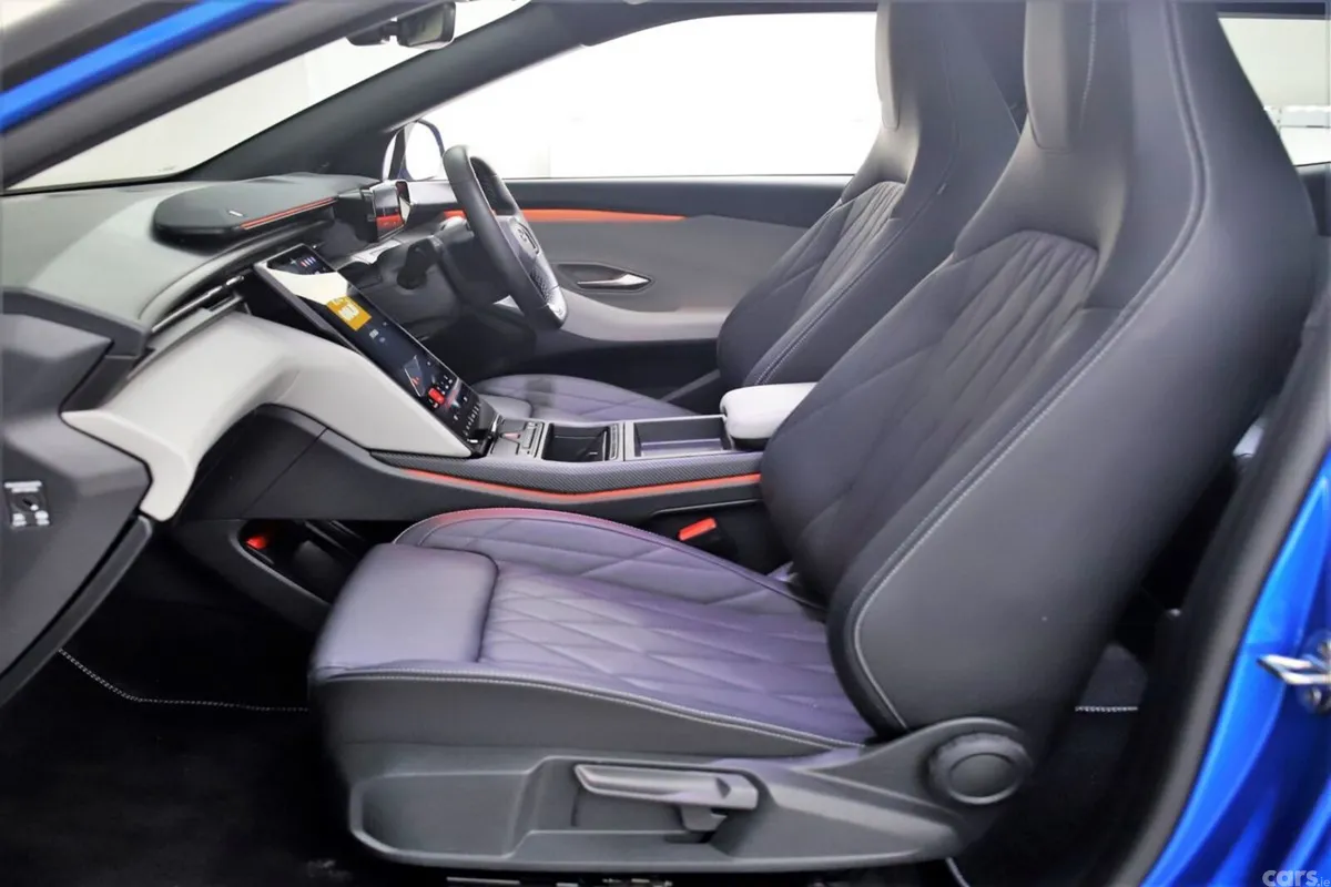 Ford Capri SUV, Electric, 2026, Blue