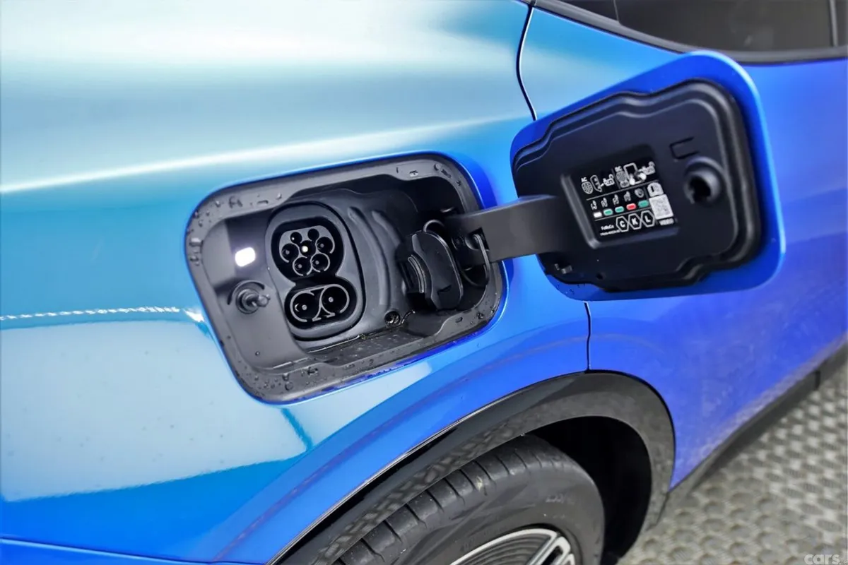 Ford Capri SUV, Electric, 2026, Blue
