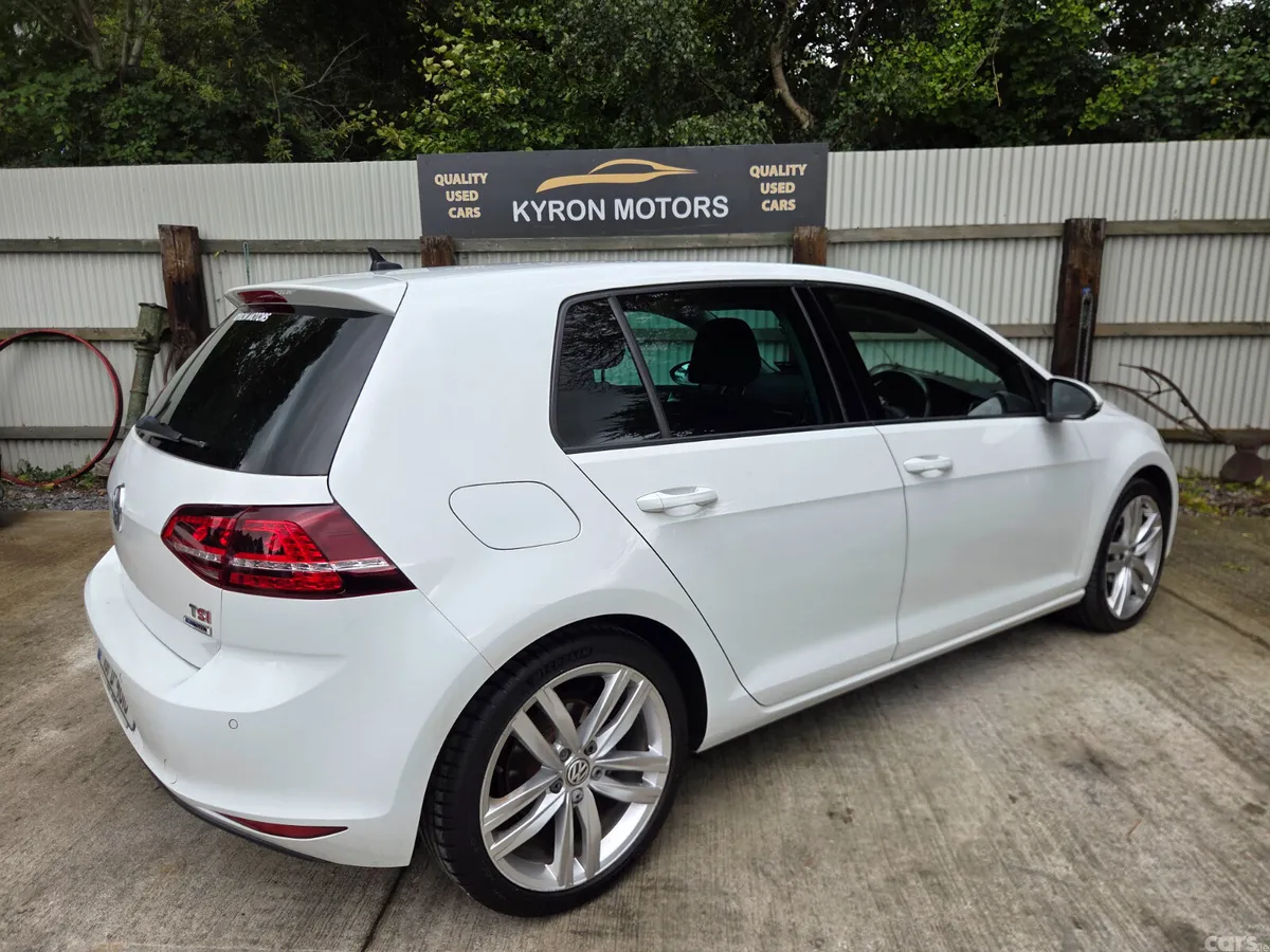 Volkswagen Golf Hatchback, Petrol, 2016, White