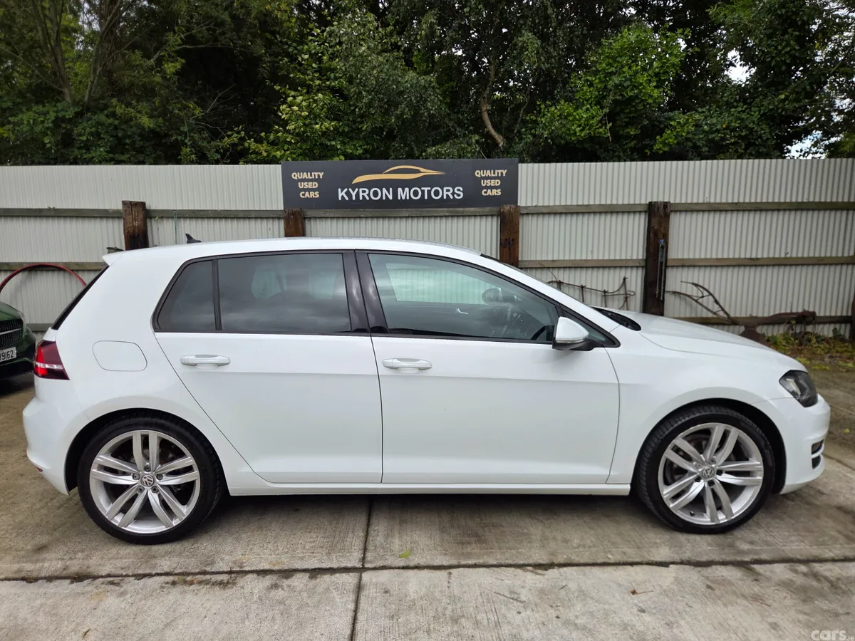 Volkswagen Golf Hatchback, Petrol, 2016, White