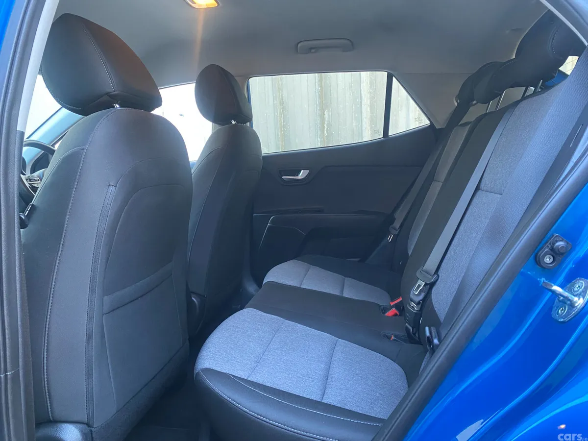 Kia Stonic Hatchback, Petrol, 2021, Blue