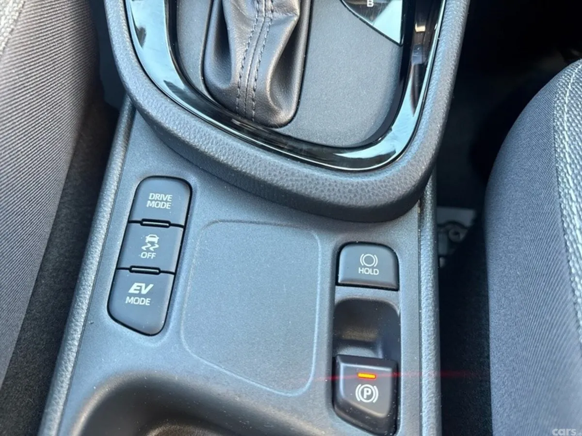 Toyota Yaris Cross Hatchback, Petrol Hybrid, 2026, Black