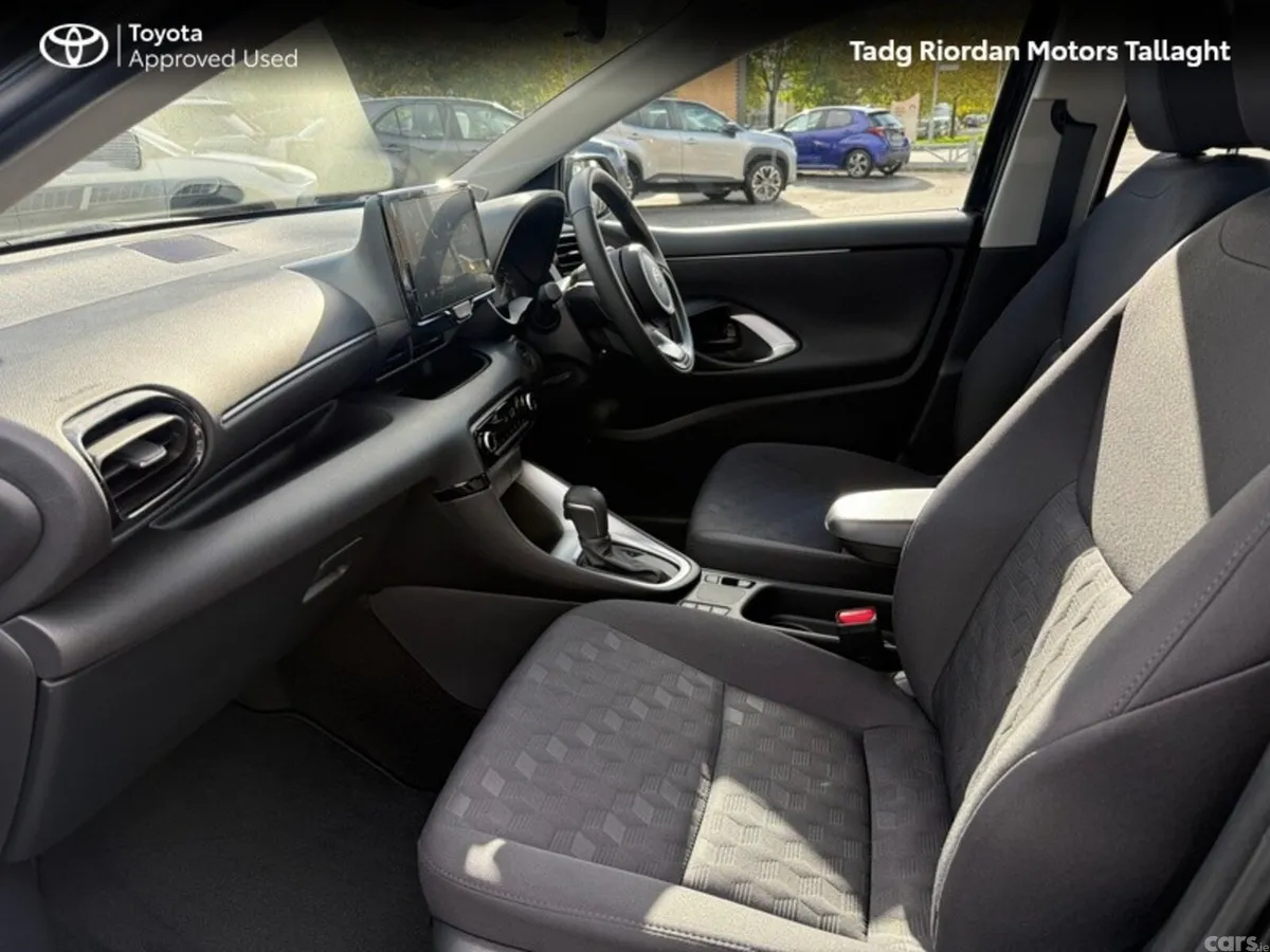Toyota Yaris Hatchback, Petrol Hybrid, 2026, Black