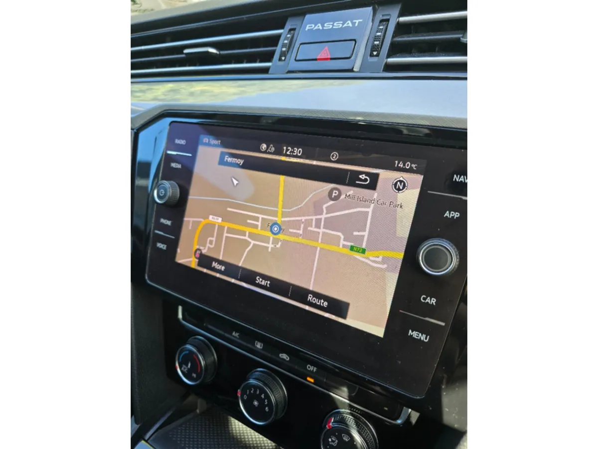 Volkswagen Passat Saloon, Diesel, 2020, Grey