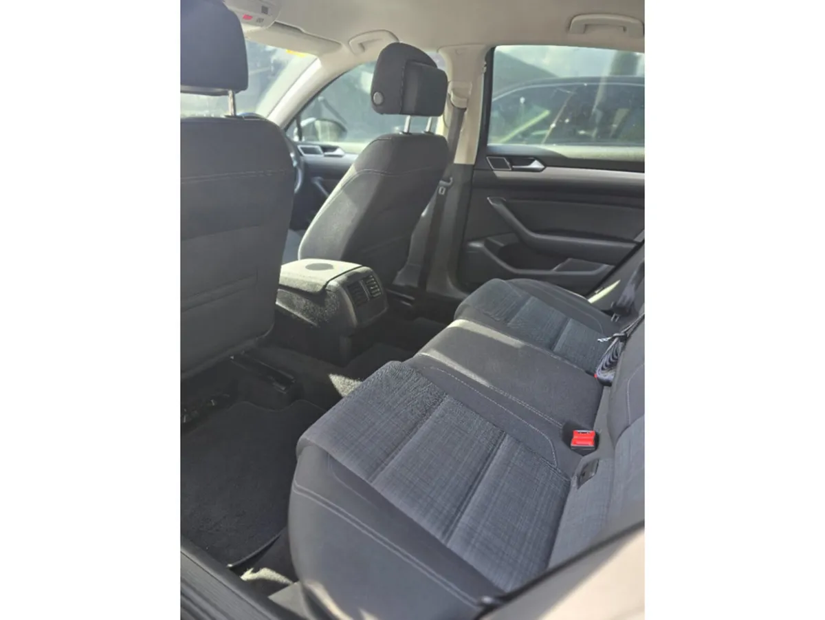 Volkswagen Passat Saloon, Diesel, 2020, Grey
