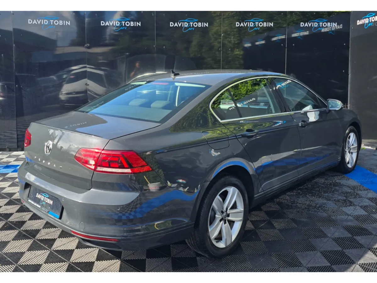 Volkswagen Passat Saloon, Diesel, 2020, Grey