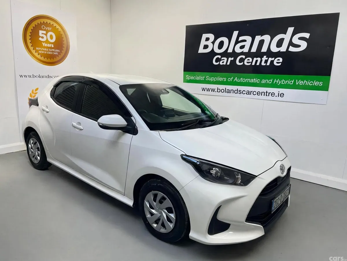 Toyota Yaris Hatchback, Petrol, 2020, White