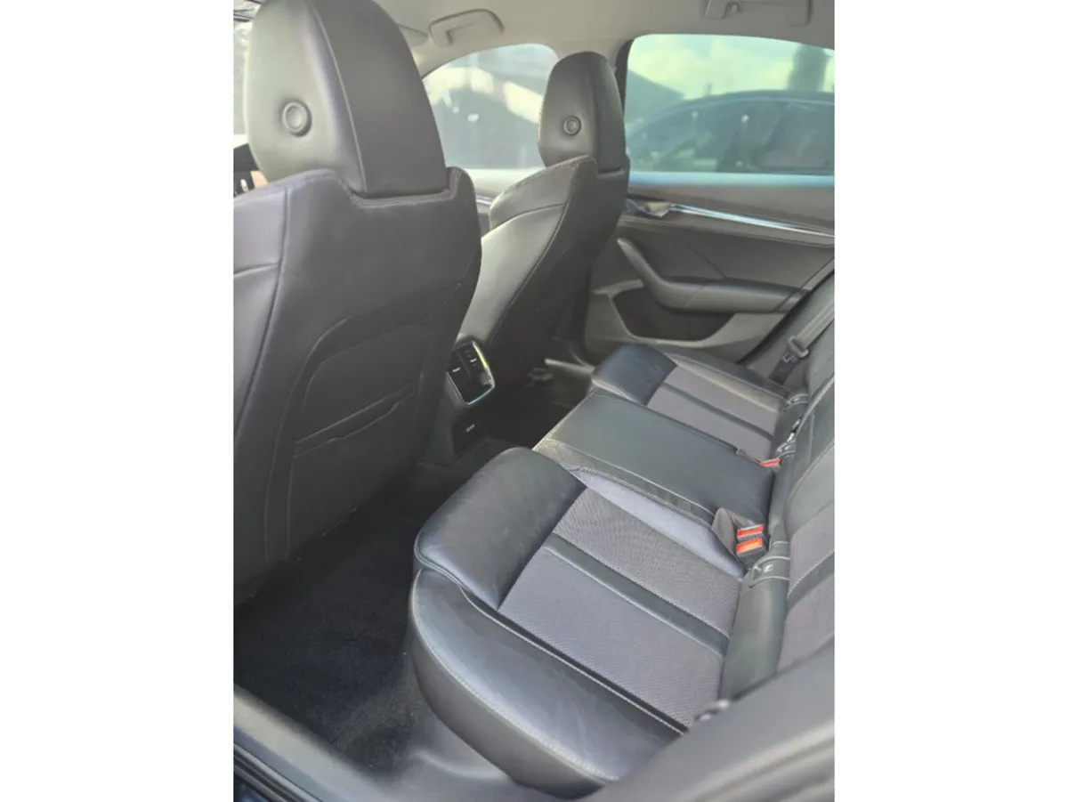 Skoda Octavia Hatchback, Diesel, 2023, Black