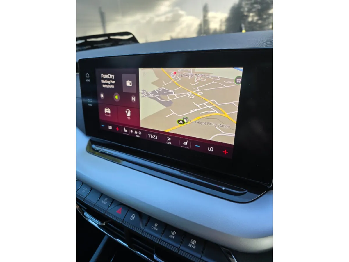 Skoda Octavia Hatchback, Diesel, 2023, Black