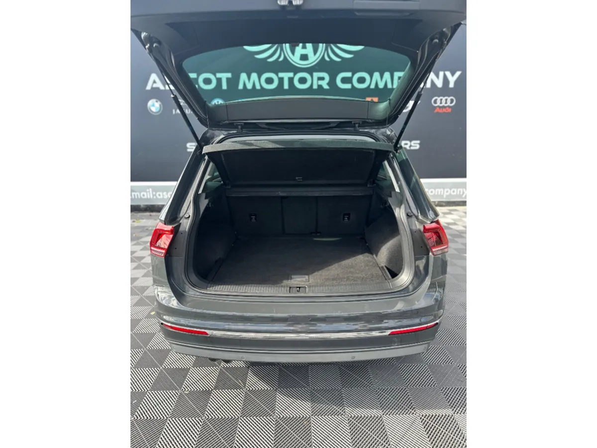 Volkswagen Tiguan Estate, Diesel, 2018, Grey
