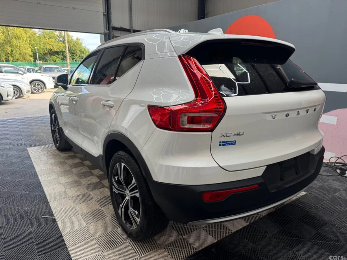 Volvo XC40 SUV, Petrol Hybrid, 2022, White