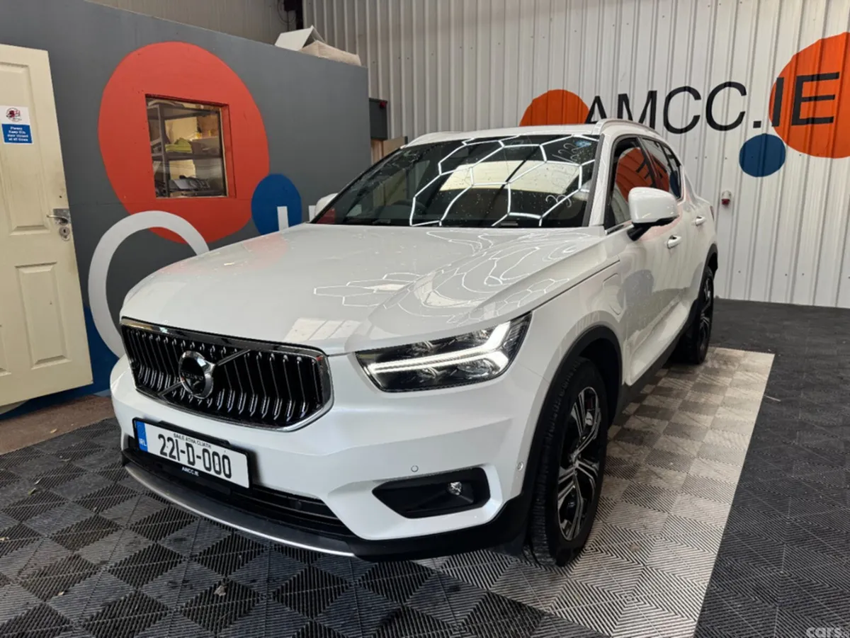 Volvo XC40 SUV, Petrol Hybrid, 2022, White