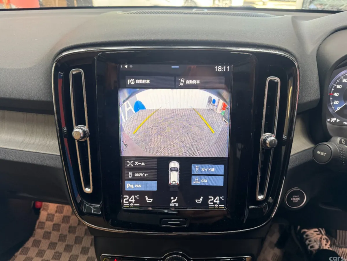 Volvo XC40 SUV, Petrol Hybrid, 2022, White