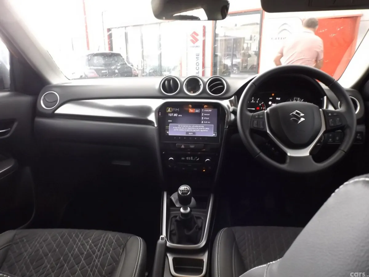 Suzuki Vitara SUV, Petrol Hybrid, 2026, Gold