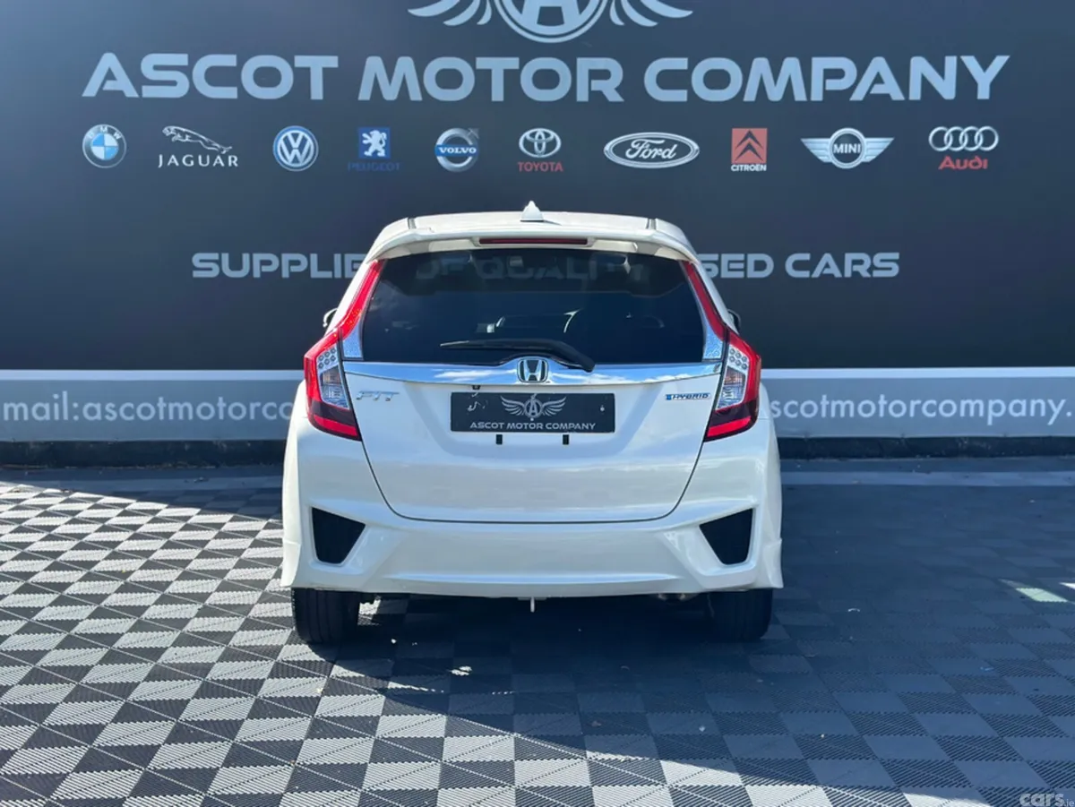 Honda Fit Hatchback, Petrol Hybrid, 2014, White