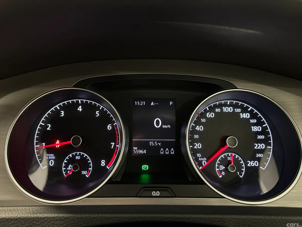 Volkswagen Golf Hatchback, Petrol, 2015, Silver