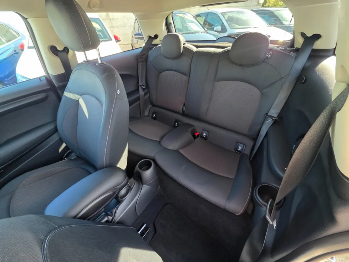 Mini Cooper Hatchback, Petrol, 2015, Green