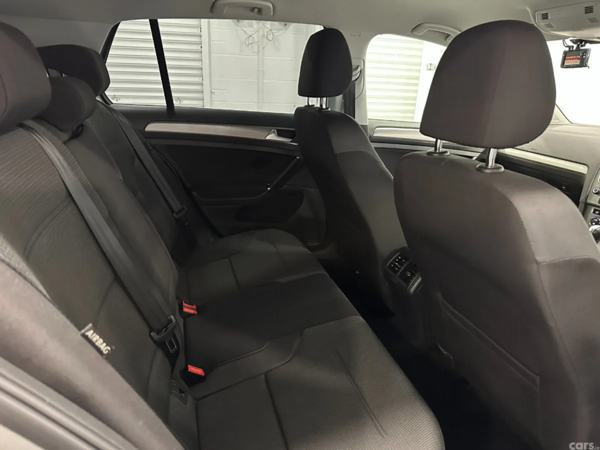 Volkswagen Golf Hatchback, Petrol, 2015, Silver