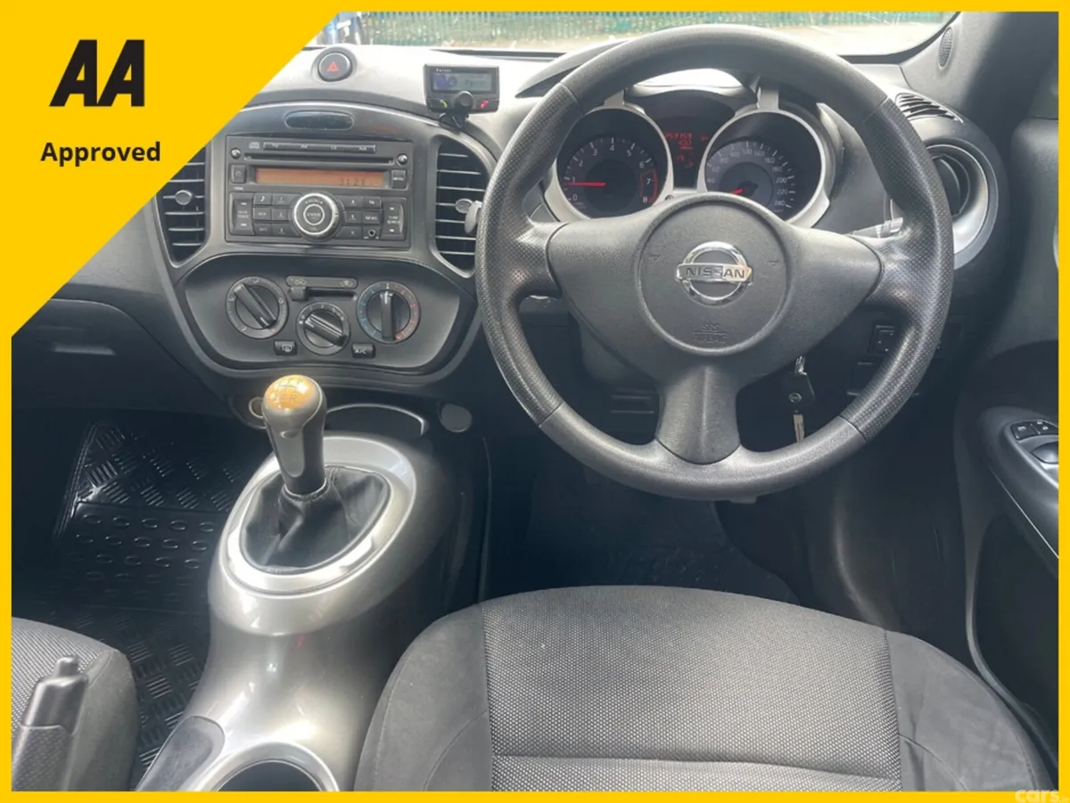 Nissan Juke Hatchback, Petrol, 2011, Silver