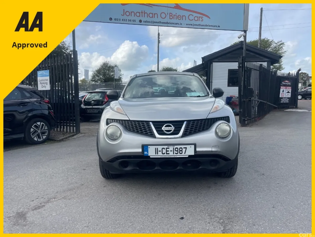 Nissan Juke Hatchback, Petrol, 2011, Silver
