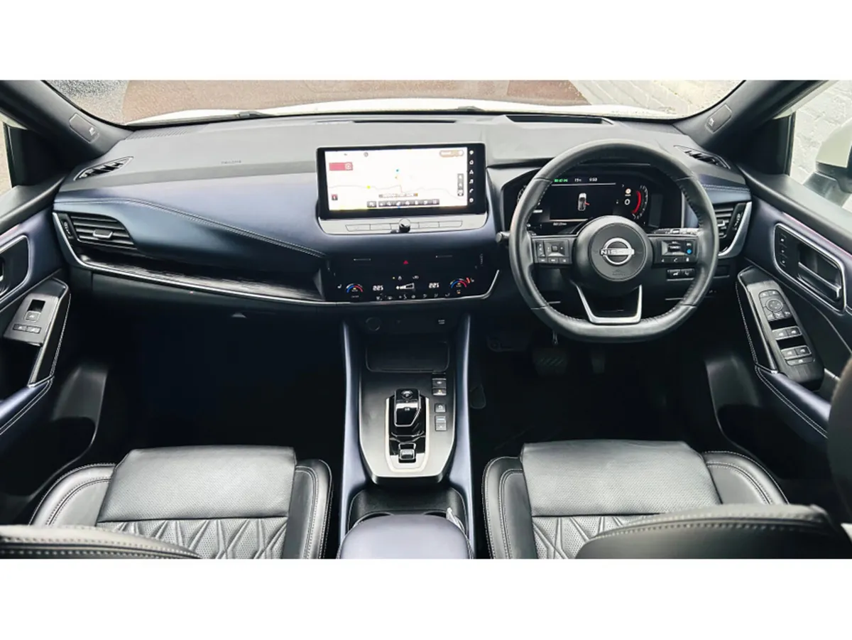 Nissan Qashqai Hatchback, Petrol Hybrid, 2023, White