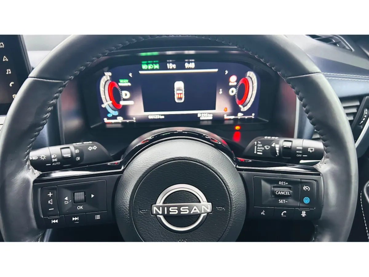 Nissan Qashqai Hatchback, Petrol Hybrid, 2023, White