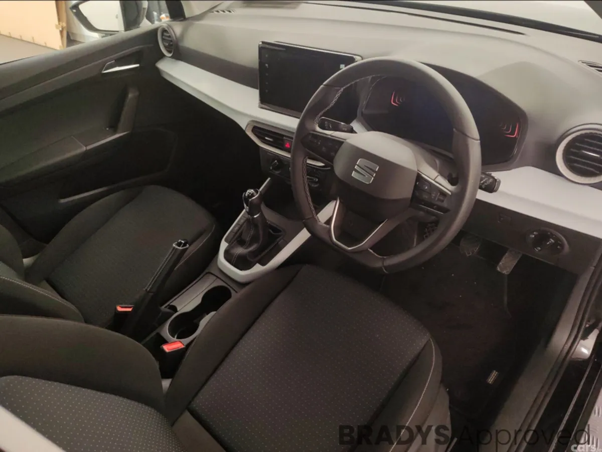 SEAT Arona Hatchback, Petrol, 2025, Black