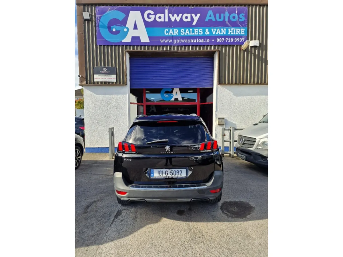 Peugeot 5008 MPV, Diesel, 2018, Black
