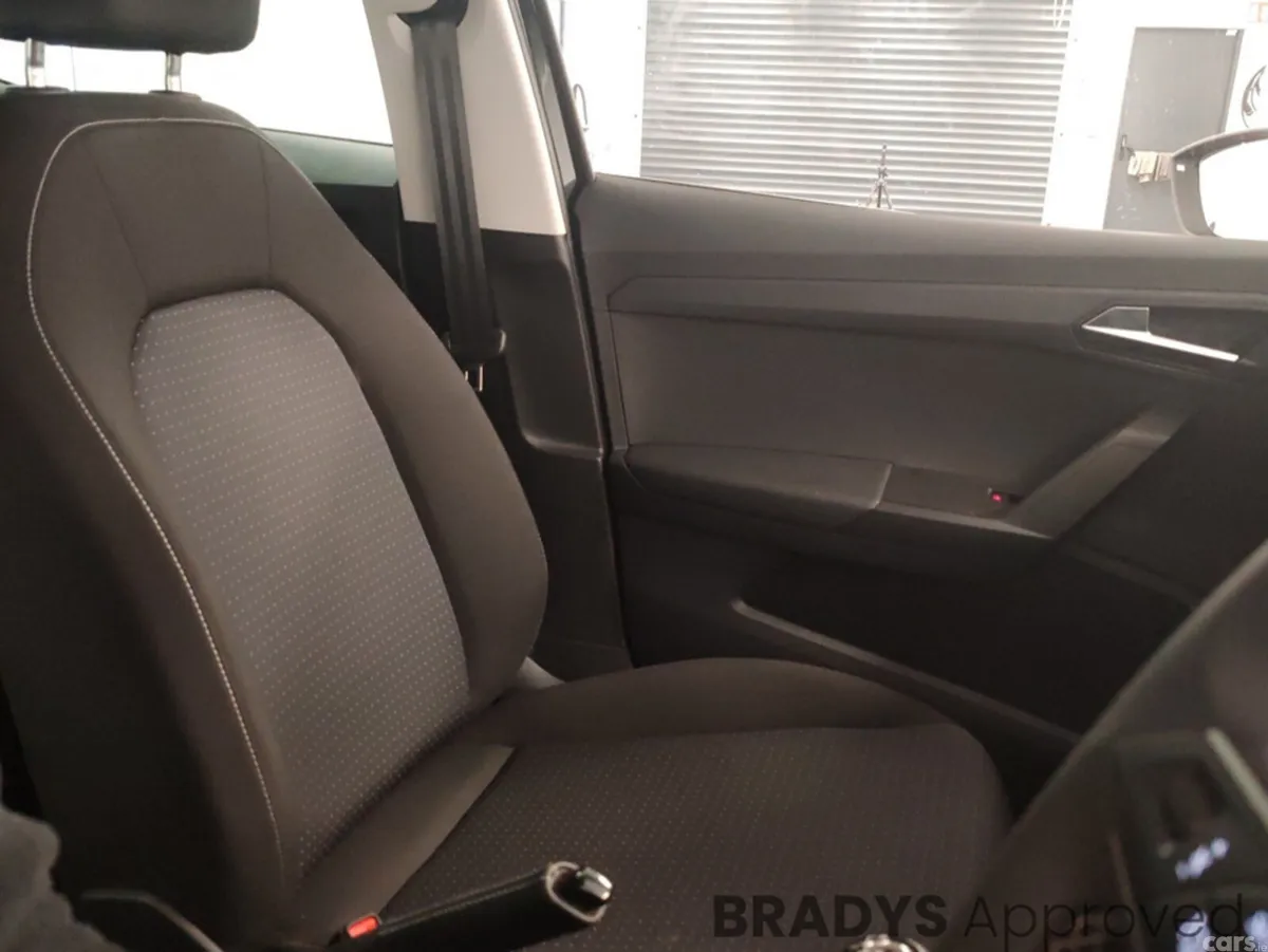 SEAT Arona Hatchback, Petrol, 2025, Black