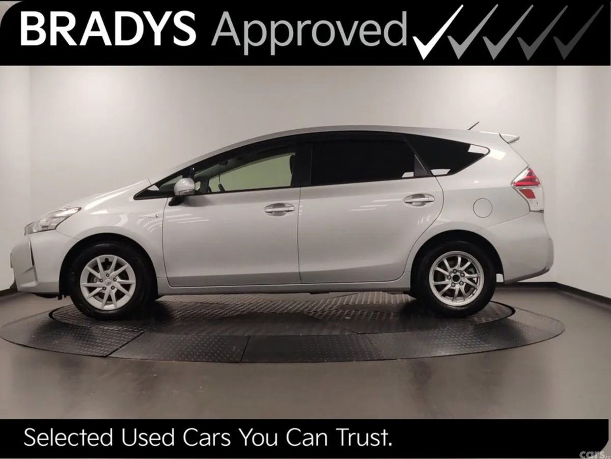 Toyota Prius Hatchback, Petrol, 2016, Silver