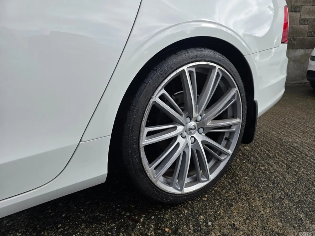 Volvo S90 Saloon, Diesel, 2019, White