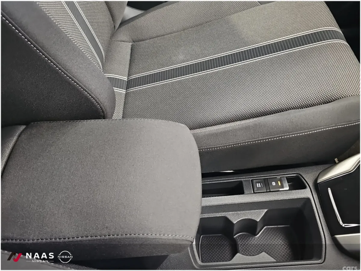 Volkswagen T-Roc Hatchback, Diesel, 2021, White