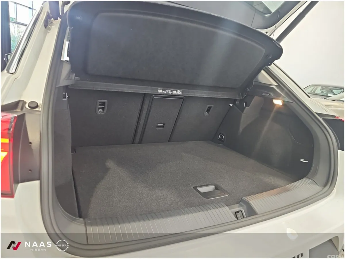 Volkswagen T-Roc Hatchback, Diesel, 2021, White