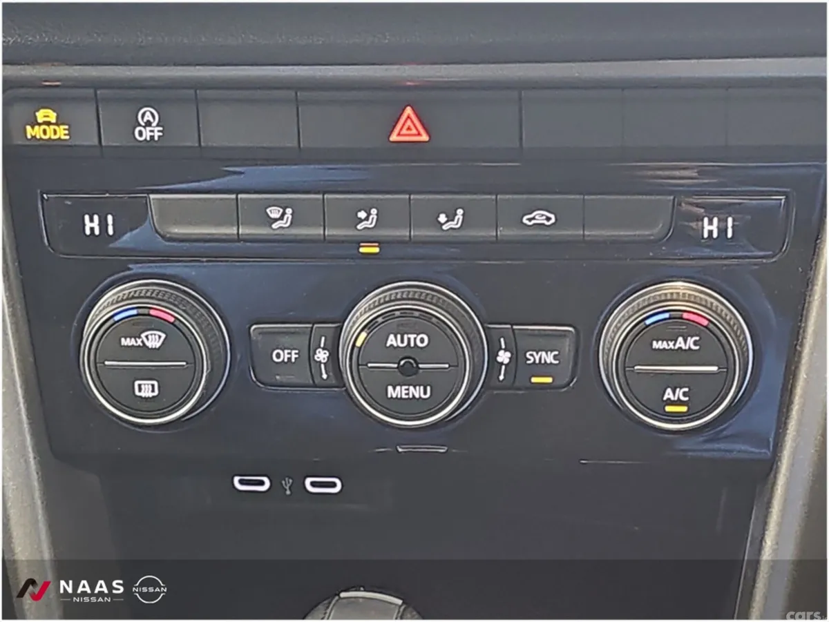 Volkswagen T-Roc Hatchback, Diesel, 2021, White