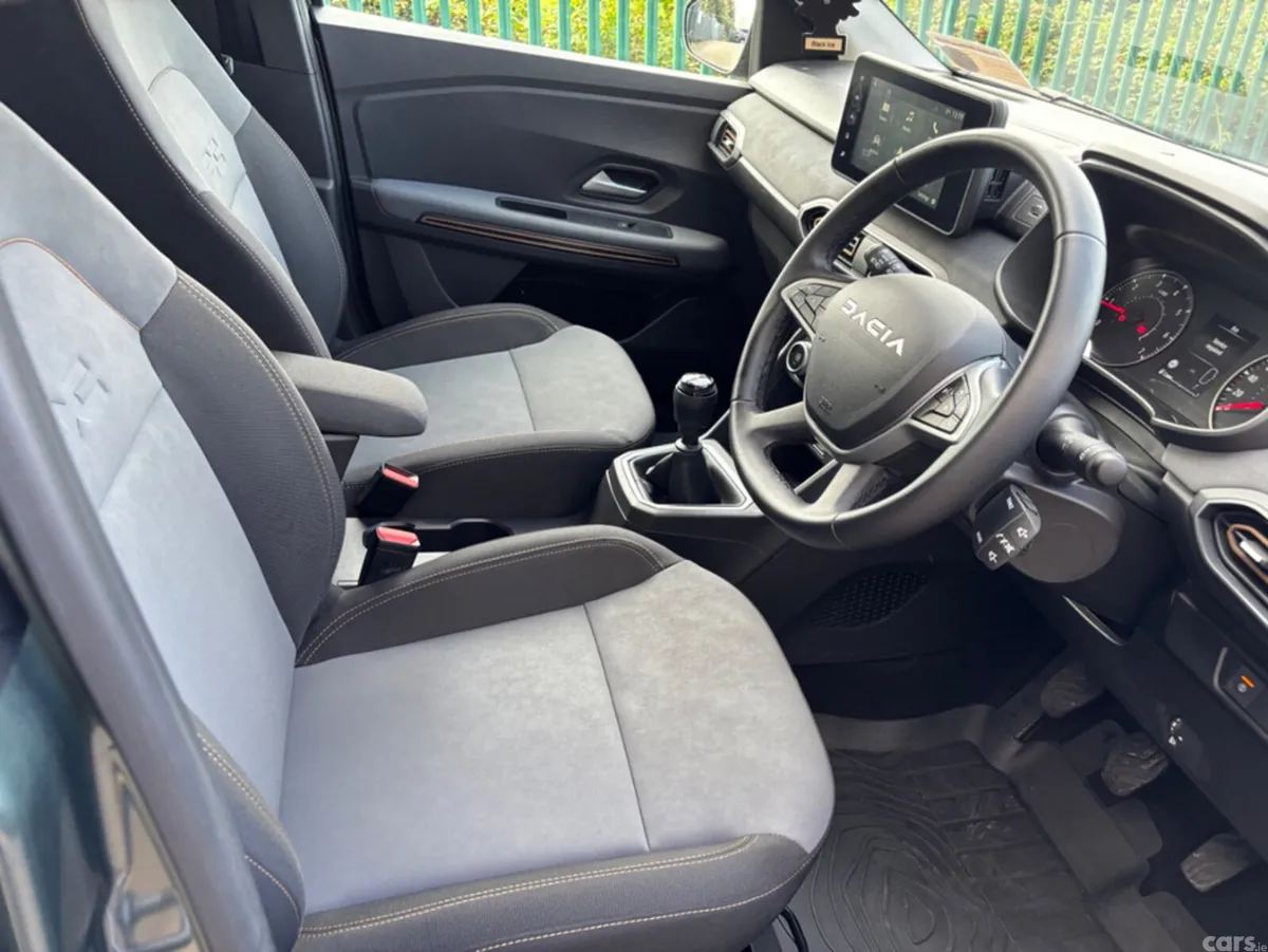Dacia Sandero Hatchback, Petrol, 2025, Green