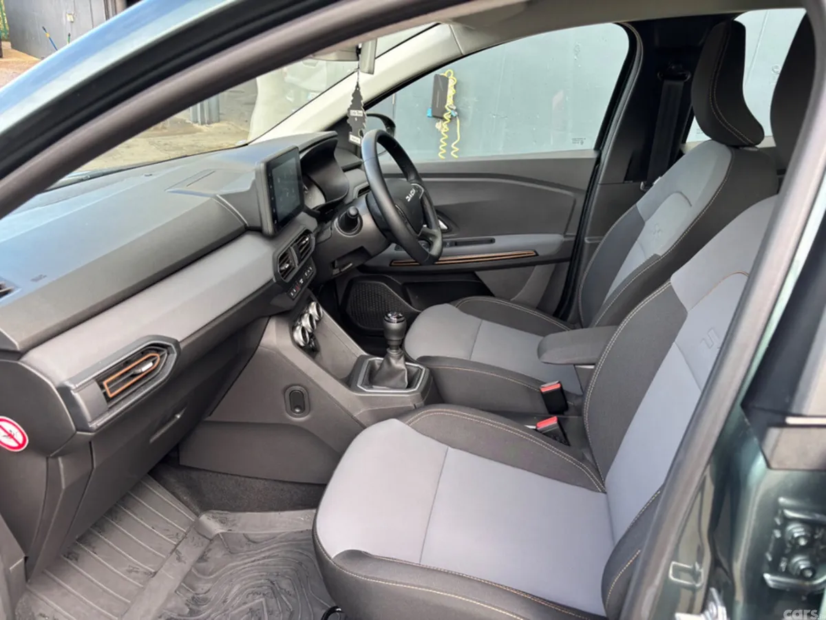 Dacia Sandero Hatchback, Petrol, 2025, Green