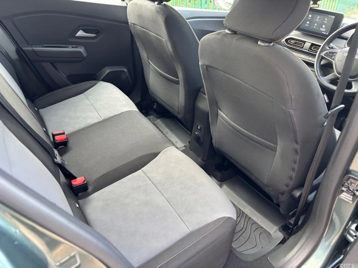 Dacia Sandero Hatchback, Petrol, 2025, Green