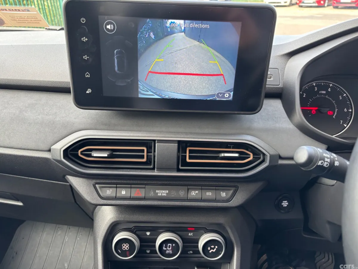 Dacia Sandero Hatchback, Petrol, 2025, Green