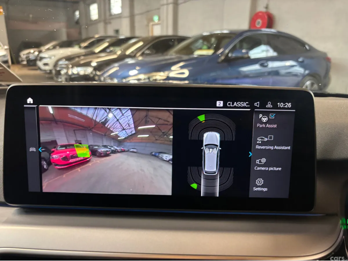 BMW 5-Series Estate, Petrol Plug-in Hybrid, 2023, Black