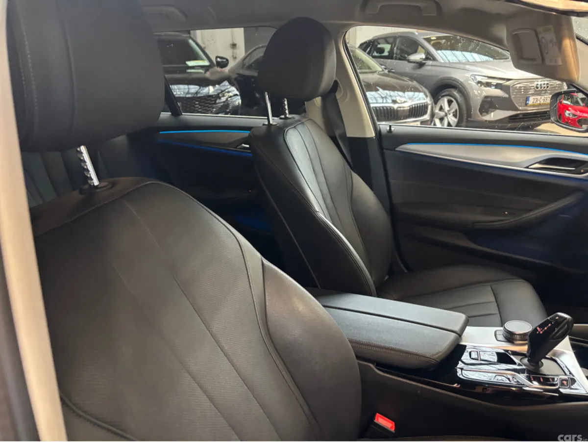 BMW 5-Series Estate, Petrol Plug-in Hybrid, 2023, Black