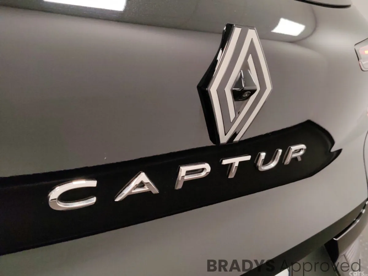 Renault Captur Hatchback, Petrol, 2026, Black