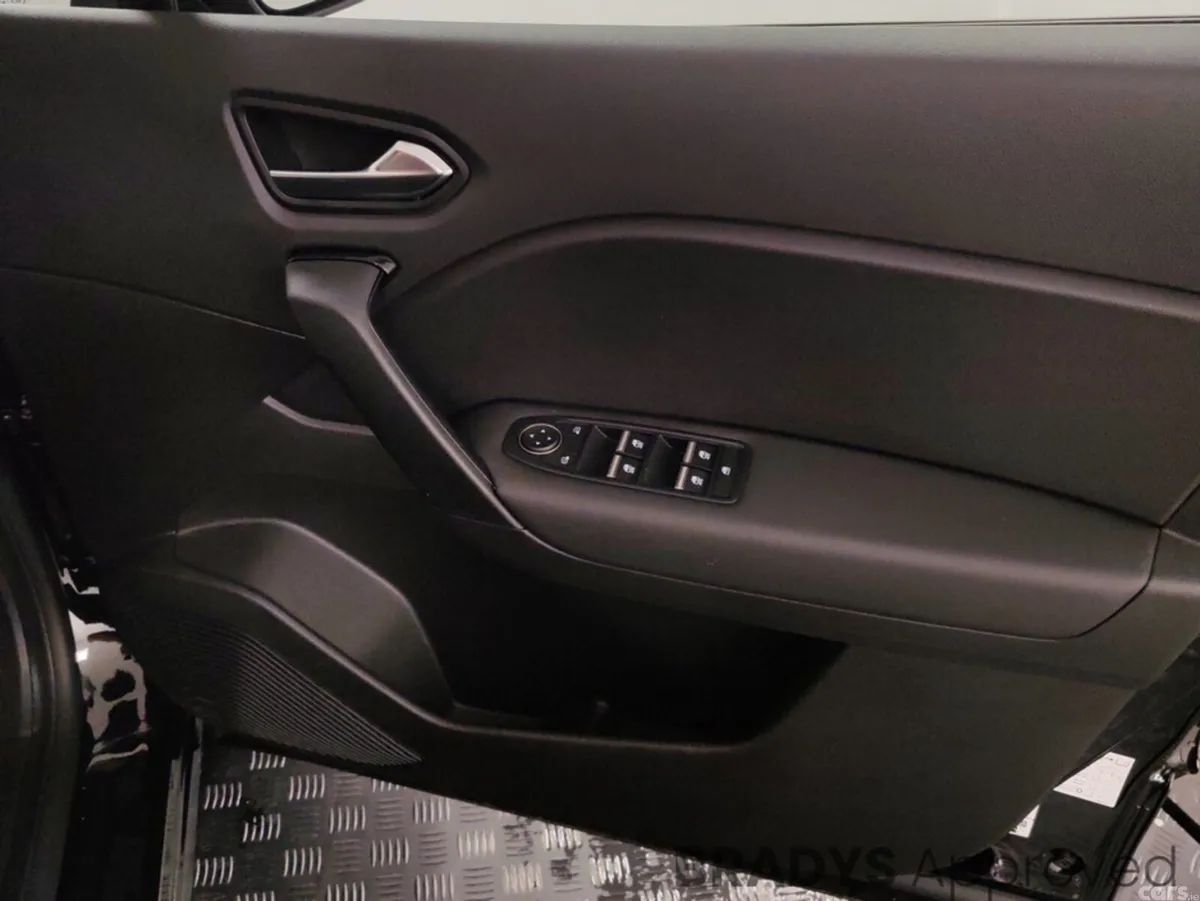 Renault Captur Hatchback, Petrol, 2026, Black