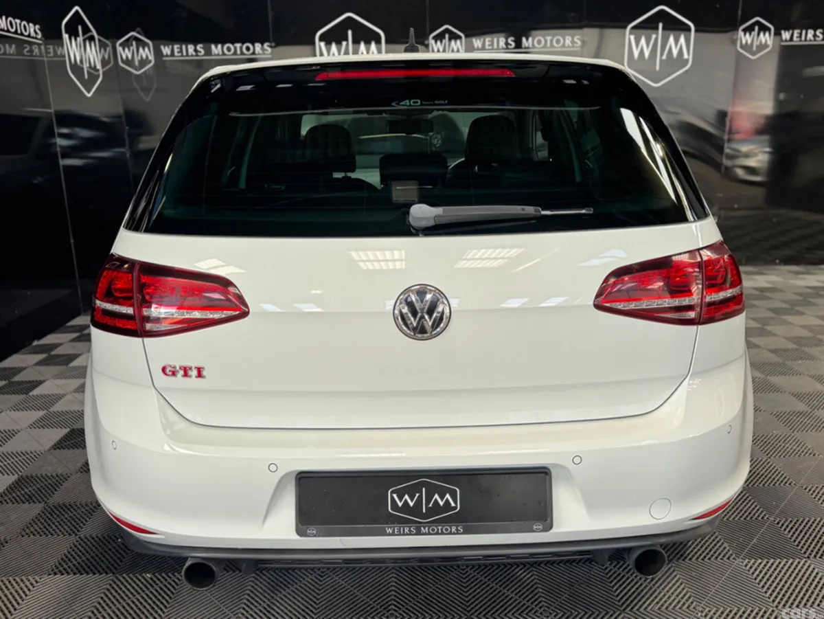 Volkswagen Golf Hatchback, Petrol, 2014, White